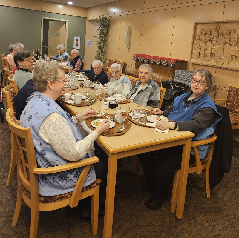 Sisters share meal at Immaculate Conception Feast